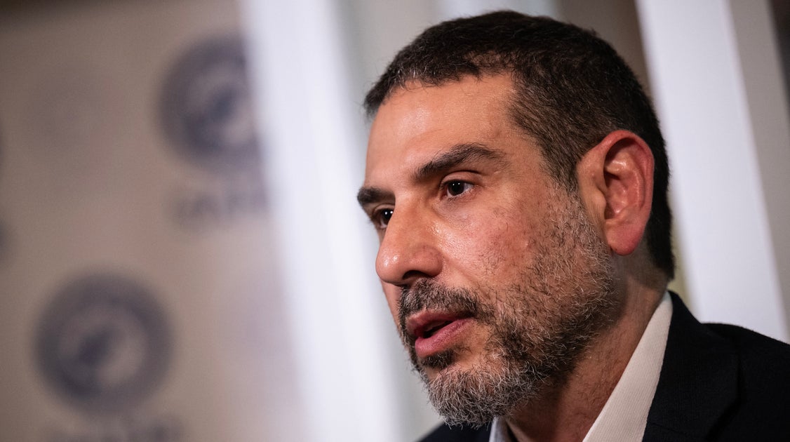 Adam Hamawy speaks in Washington